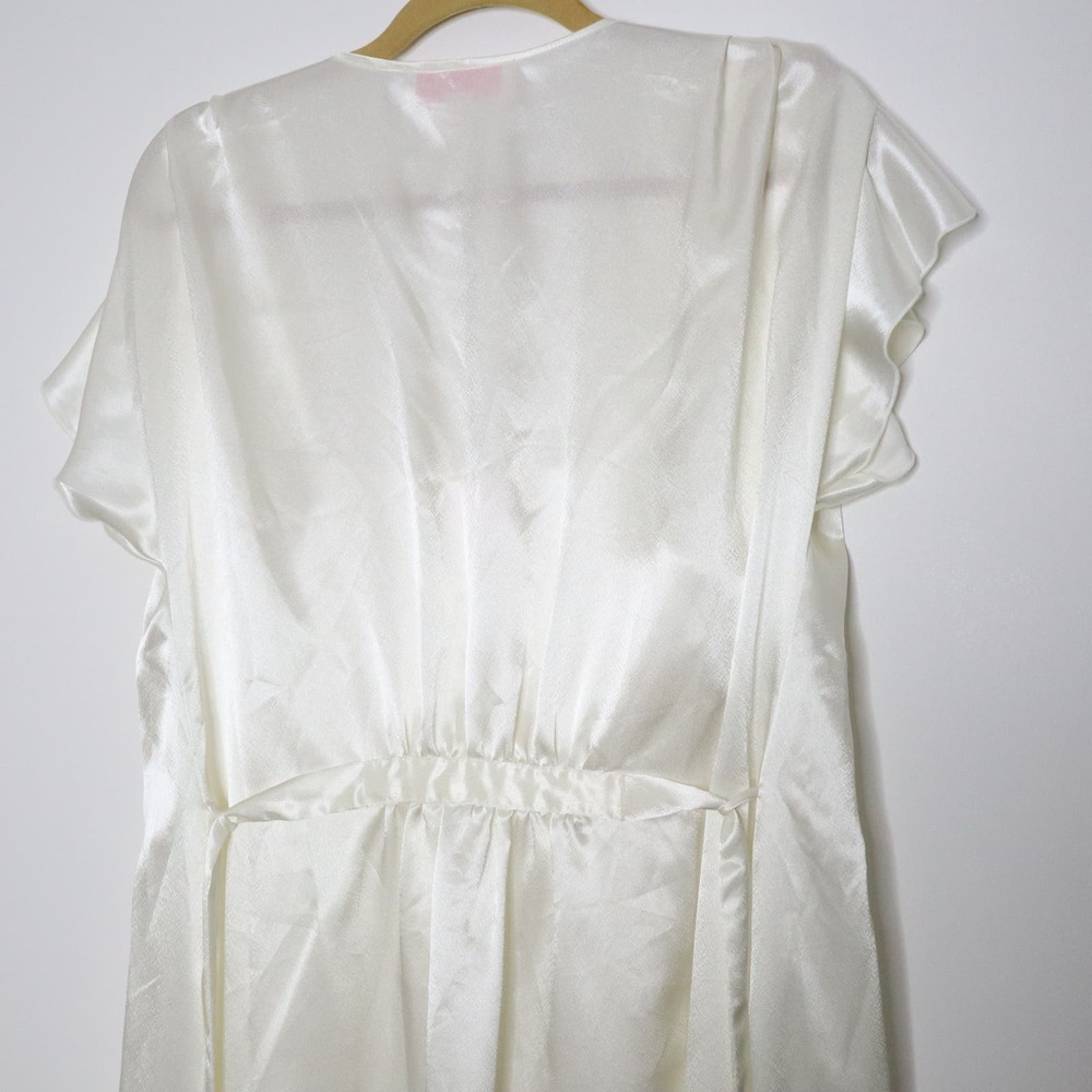 Oscar de la Renta Ivory Satin Wrap Robe - Picture 10 of 13